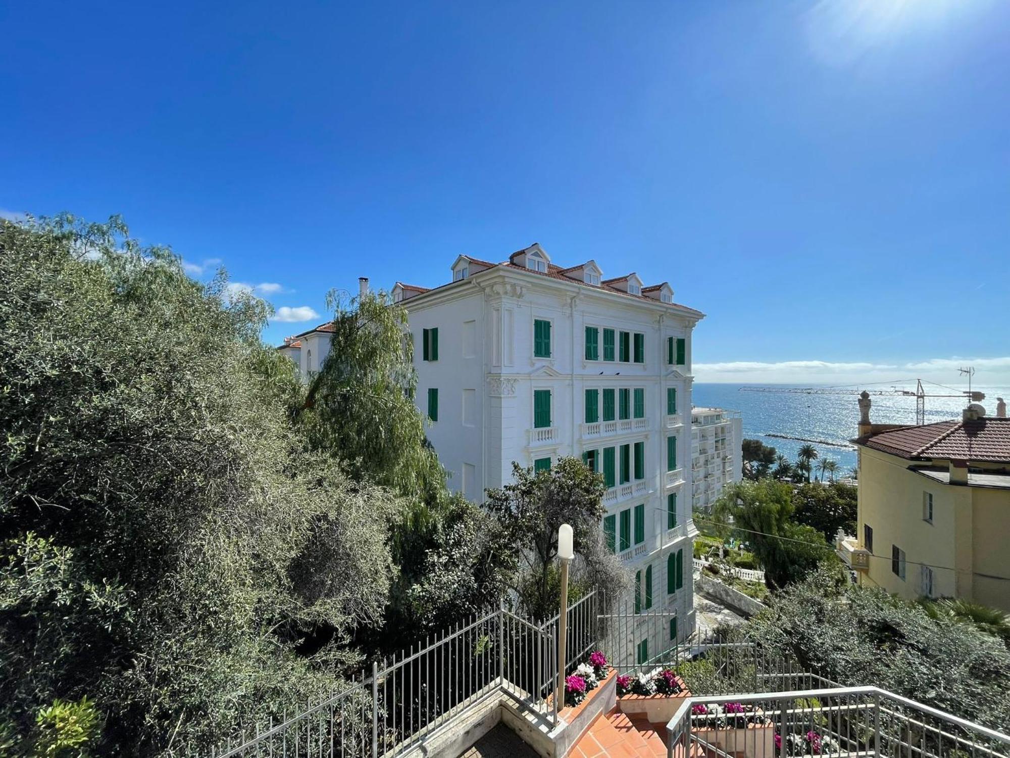 Apartment Flower Sea Hope-con Posto Auto A 10 Minuti Dalla Sanremo