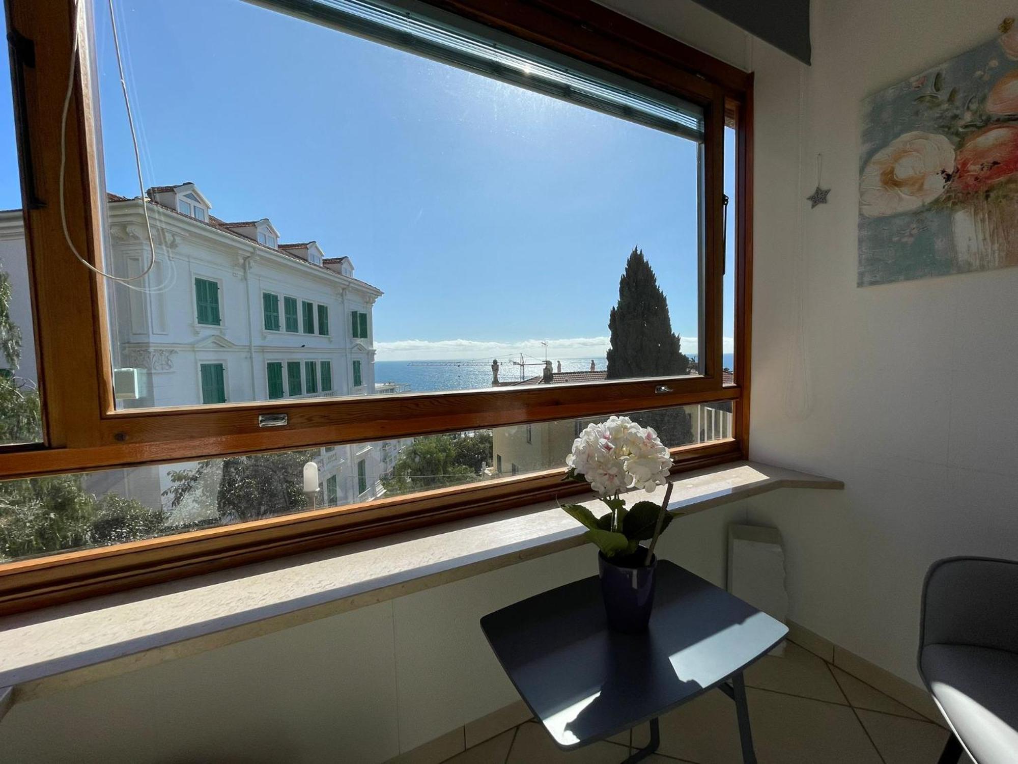 Flower Sea Hope-con Posto Auto A 10 Minuti Dalla Apartment Sanremo